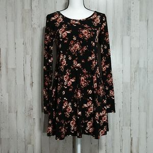 Forever 21 Black Floral Long Sleeve Dress
